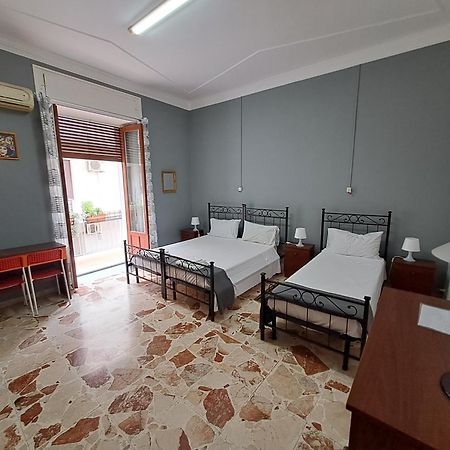 קטאניה B&B Domus Pina מראה חיצוני תמונה